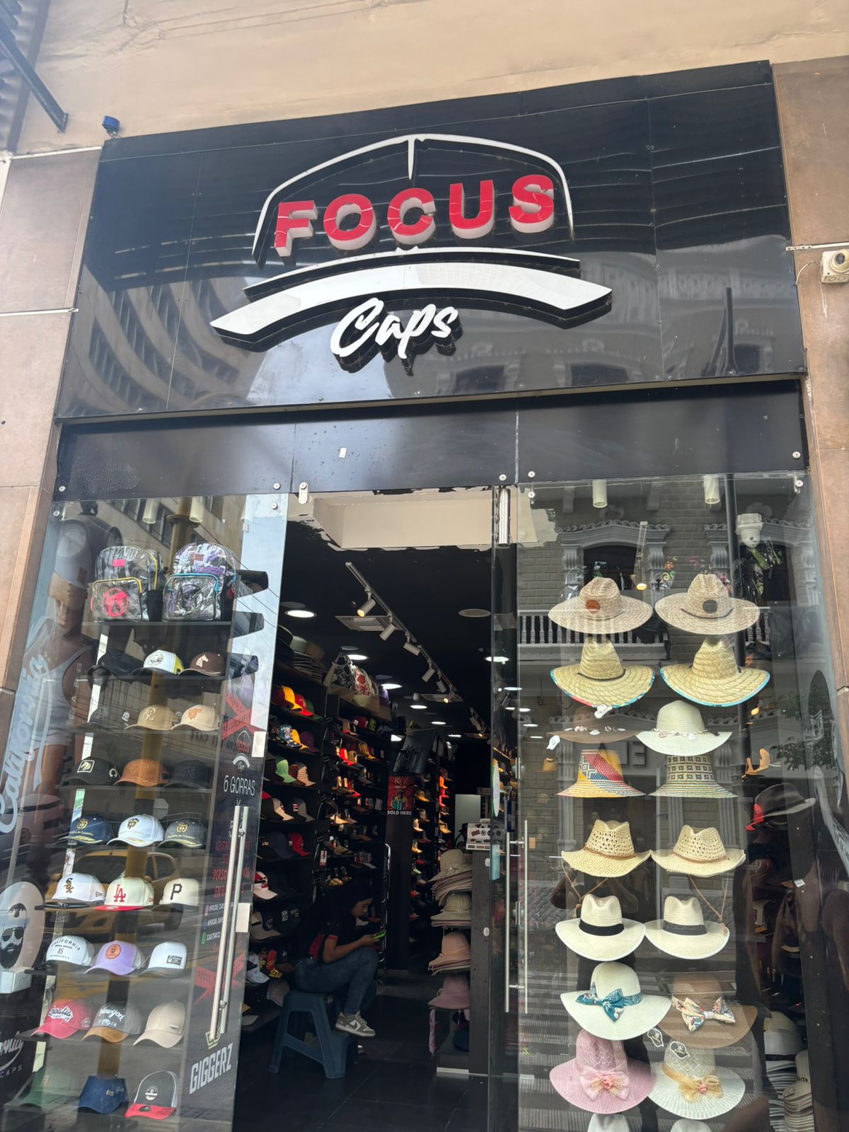 Focus Caps