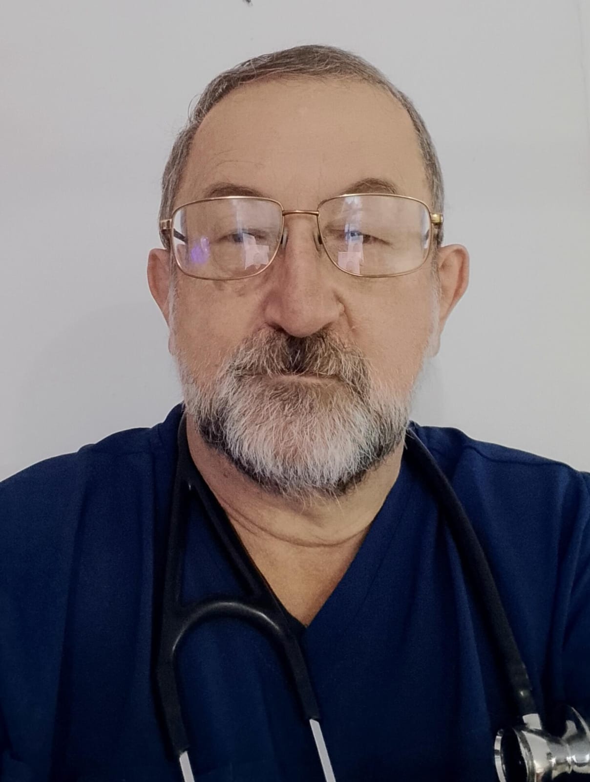 Dr. Mario E. Montanes MD