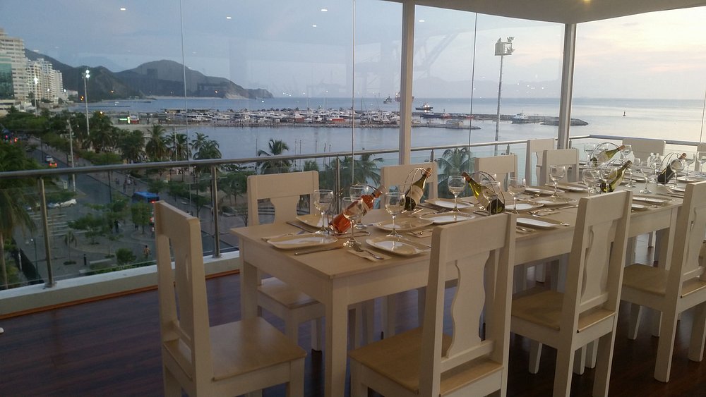 La Primera Restaurante Bar